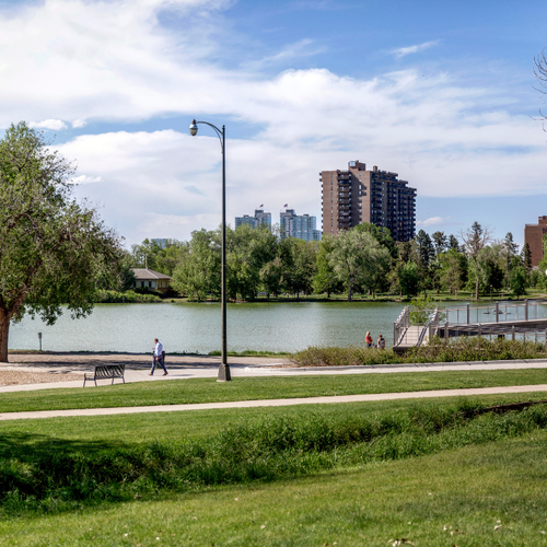 Washington Park Denver Guide: Things to Do, Trails, Lakes & Attractions