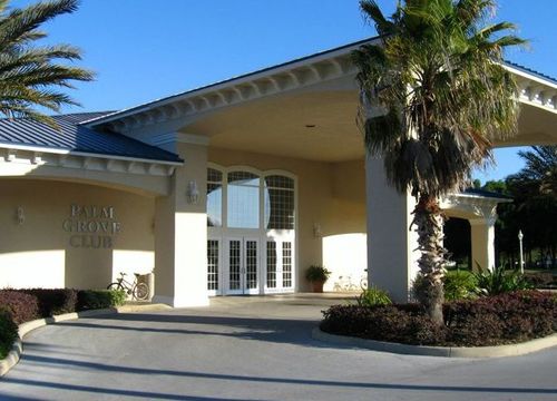 Oak Run royal palm clubhouse