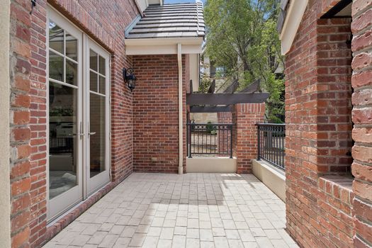12_Sommerset_Circle_Greenwood_Village_CO_12
