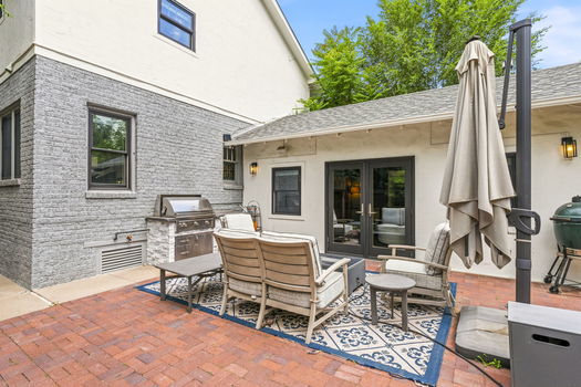 34-web-or-mls_966_South_York_St_Denver_CO_80209DSC06010