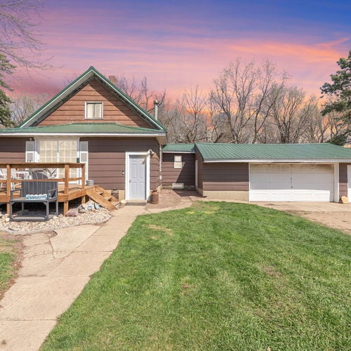 Currie, MN Farmhouse on 11 Acres: Classic Rural Living Minutes from Lake Shetek State Park