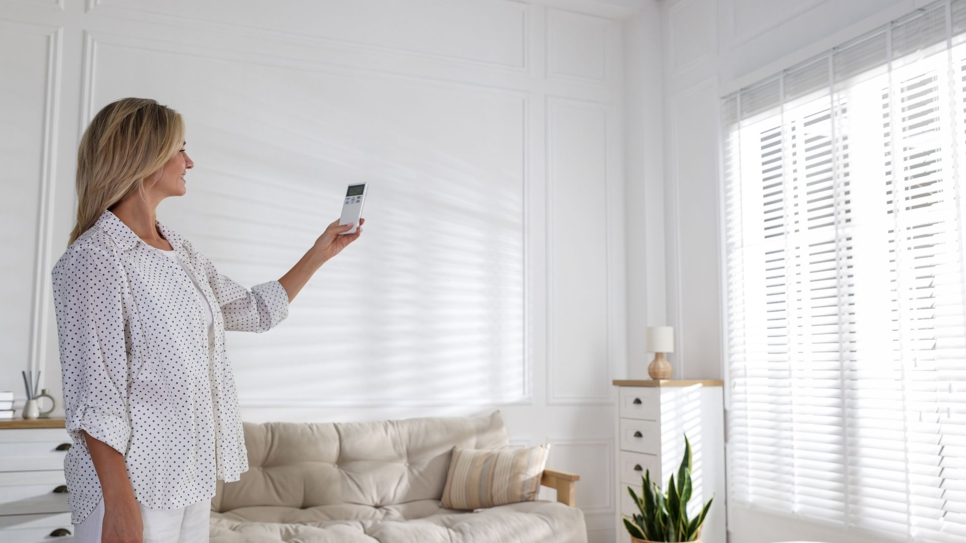 <span class="cirnum">2</span>Professional Photography