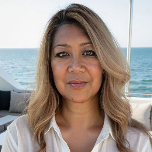 Shawna Flores-Cravens