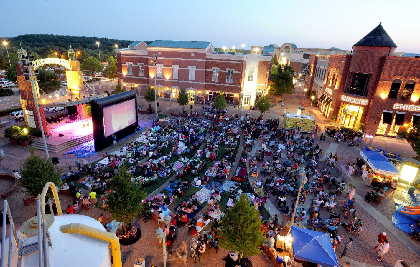 mall-of-georgia-outdoor-movie-buford