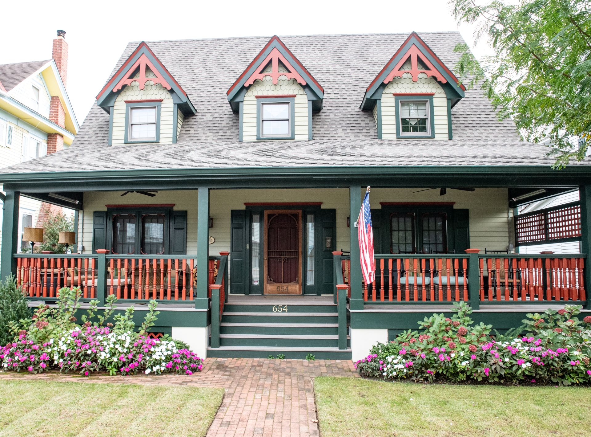 House with a big porch in Cape May, New Jersey
