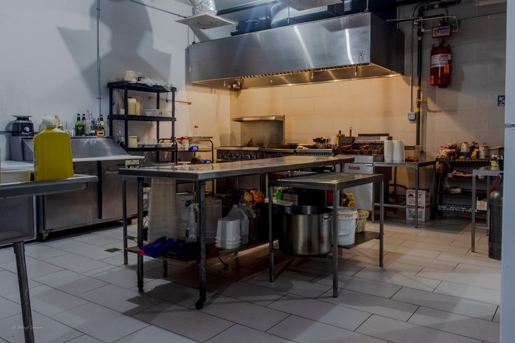 El Milagro - Kitchen 2