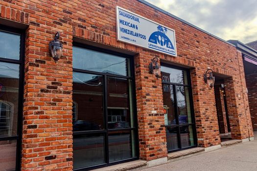 El Milagro - Outside R