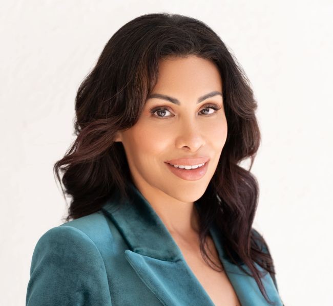 vanessa-brink-portrait - closeup