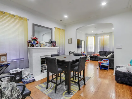 d1a831b7b0487285b1a13975fd4cb880-cc_ft_768