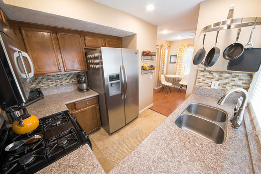01.17 1380 E Washington Ave-04