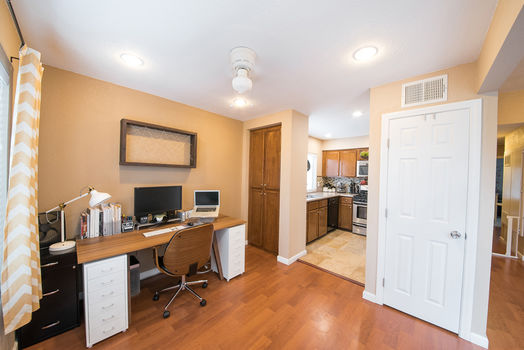 01.17 1380 E Washington Ave-06