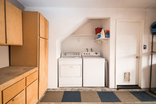 01.17 1380 E Washington Ave-23