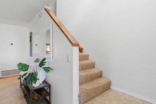 24-web-or-mls-9349NC124