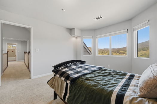 42-web-or-mls-9216OGD142