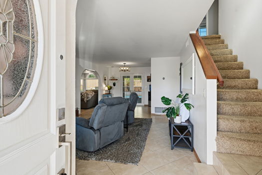 6-web-or-mls-9349NC106