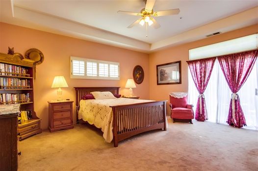 615ABCEE-F5FD-4E4C-B0E1-C180EA5D5ECB