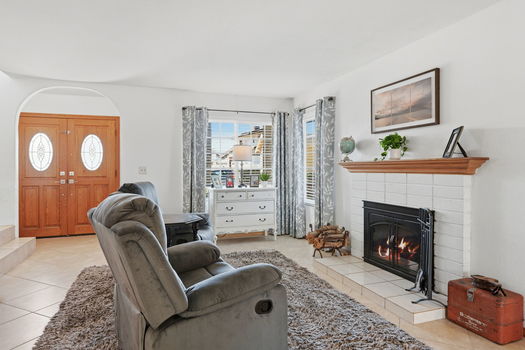 9-web-or-mls-9349NC109