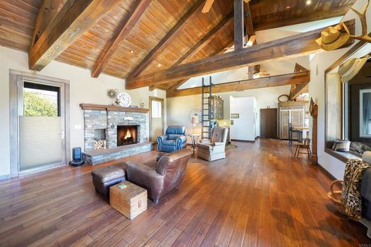 a37bf922-bdbf-4212-a9e1-b37d91898cc1