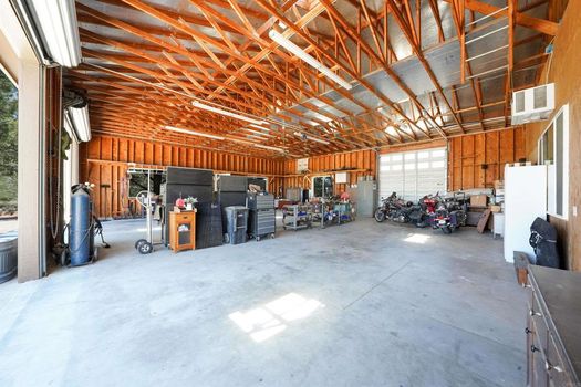 daec471d-14f6-4cc4-8ac1-08324b94e982