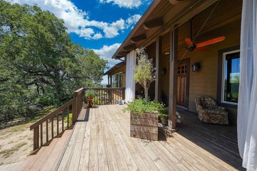 e48fd2ff-c4b4-4f72-a961-becd25eb3ccd