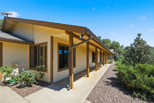 2-web-or-mls-19525CR102
