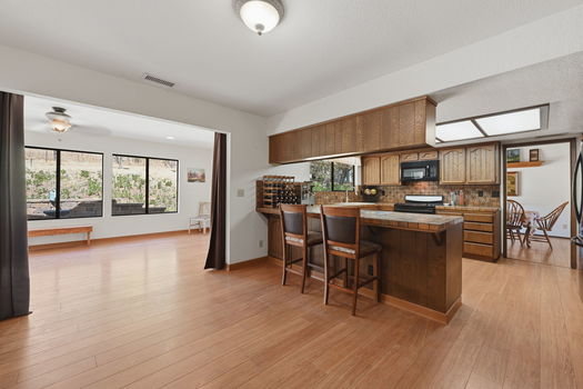 23-web-or-mls-19525CR123