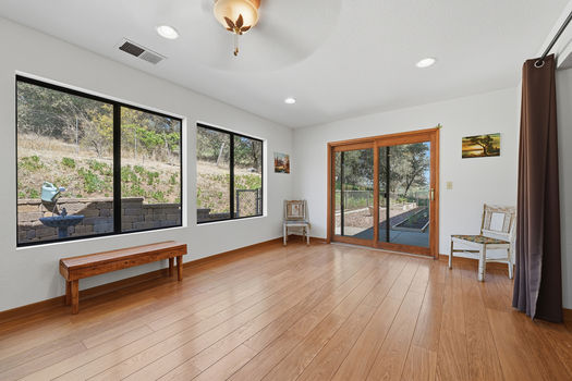 26-web-or-mls-19525CR126