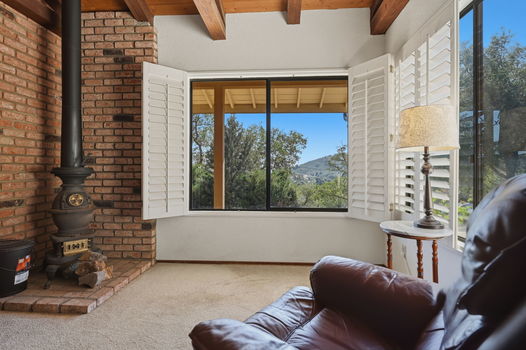 31-web-or-mls-19525CR131