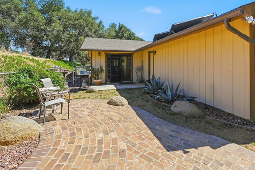 56-web-or-mls-19525CR156
