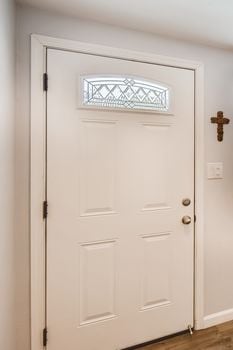 14136 Frame Rd Poway CA - Web Quality - 007 - 06 Foyer-2