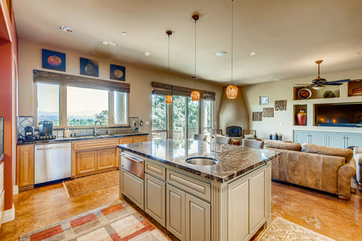 15455 Wyeport Rd Ramona CA - Print Quality - 014 - 28 Kitchen