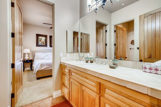 15455 Wyeport Rd Ramona CA - Web Quality - 026 - 60 Bathroom