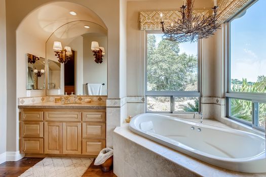 15455 Wyeport Rd Ramona CA - Web Quality - 029 - 56 Master Bathroom
