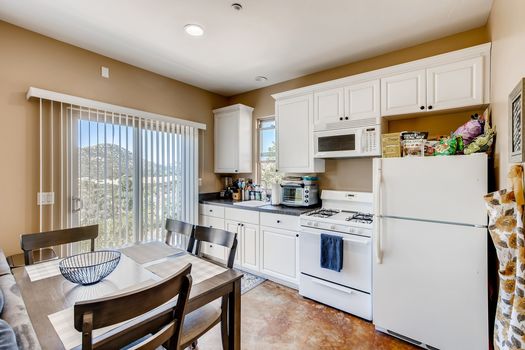 15455 Wyeport Rd Ramona CA - Web Quality - 030 - 68 Guest House Kitchen