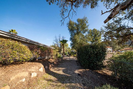 16246-Swartz-Canyon-Rd-043