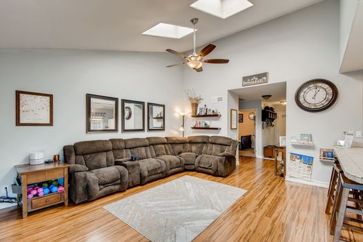 1731 Jasmine St El Cajon CA - Web Quality - 006 - 08 Living Room