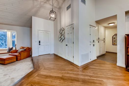 31180 Moonlight Place Valley Center CA - Web Quality - 004 - 04 Foyer