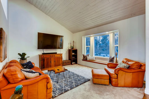 31180 Moonlight Place Valley Center CA - Web Quality - 005 - 05 Living Room