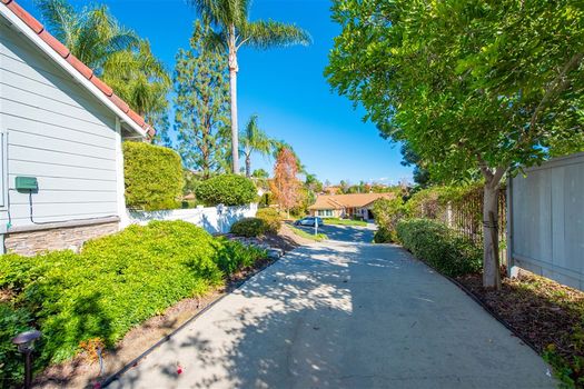F00FE9E6-5581-4367-822C-B42F06212DB9