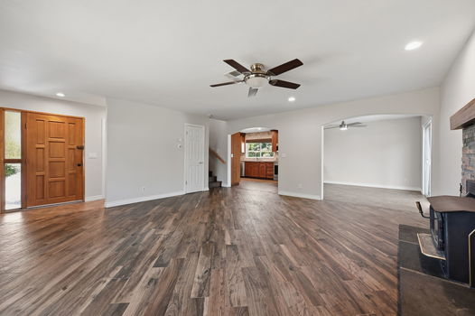 11-web-or-mls-23638BW_111
