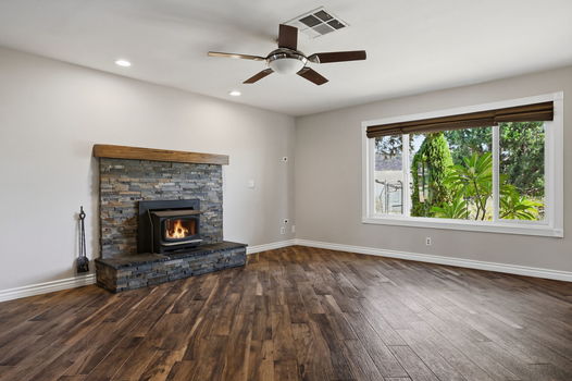 13-web-or-mls-23638BW_113