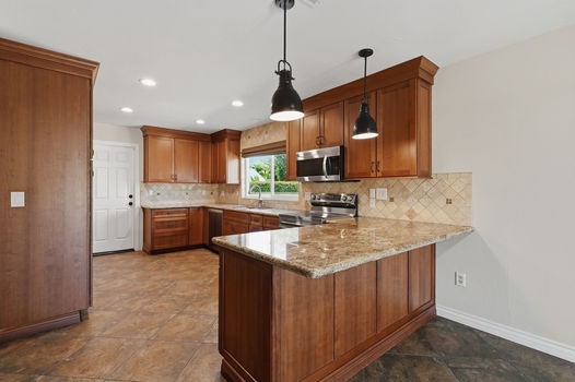 19-web-or-mls-23638BW_119