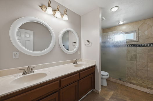 40-web-or-mls-23638BW_140