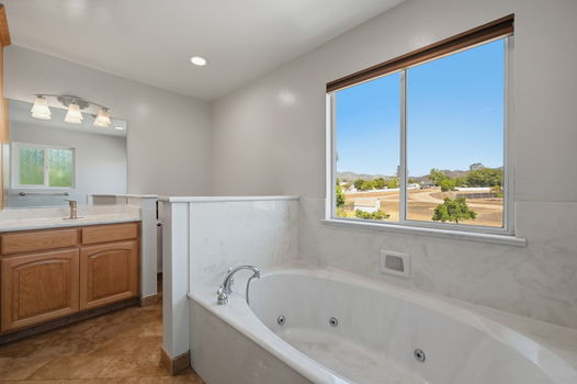 51-web-or-mls-23638BW_151