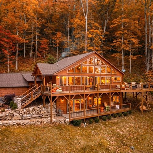 Cabin Season Is Coming: Why Fall Feels So Special in the Mountains