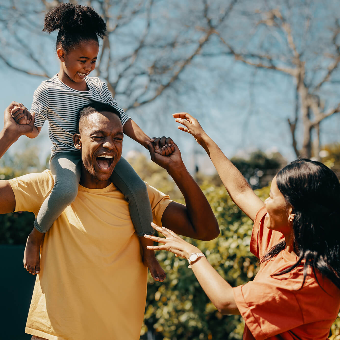 happy-family-outside