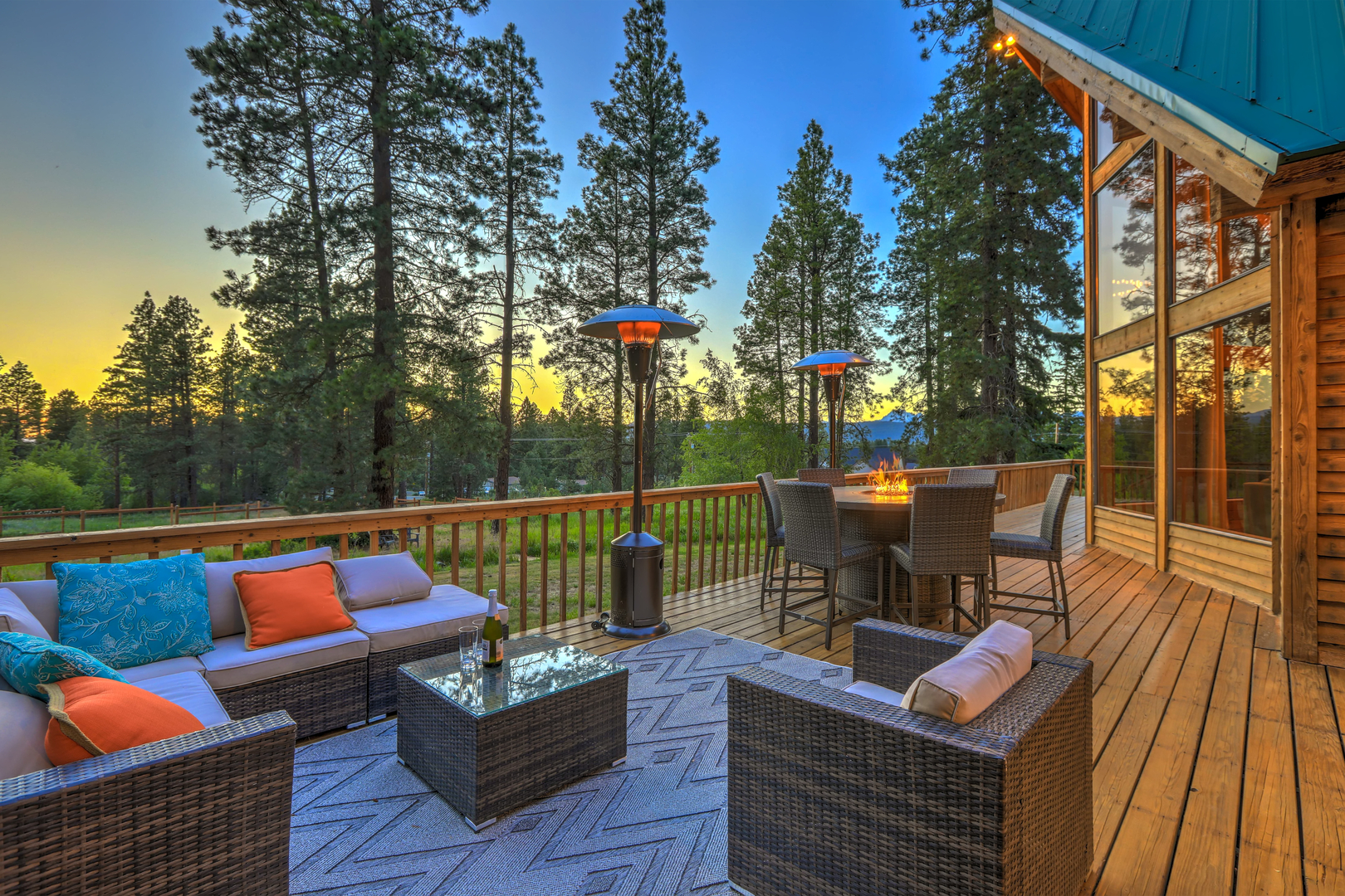 Beautiful,Chalet,Cider,Home,Exterior,During,Evening,With,New,Deisgn