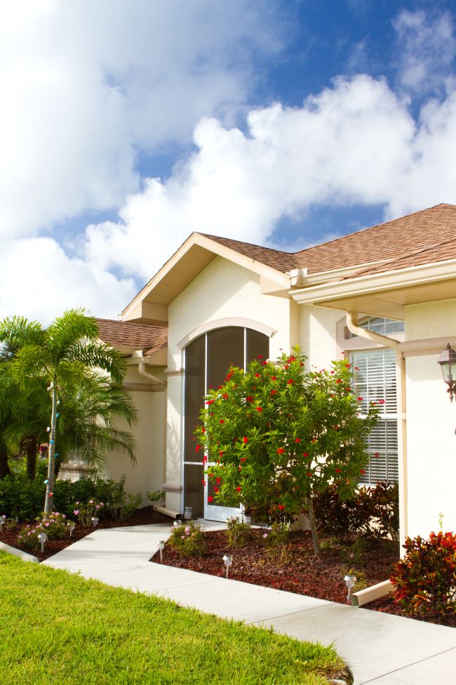 Front view of a typical villa in southwest florida