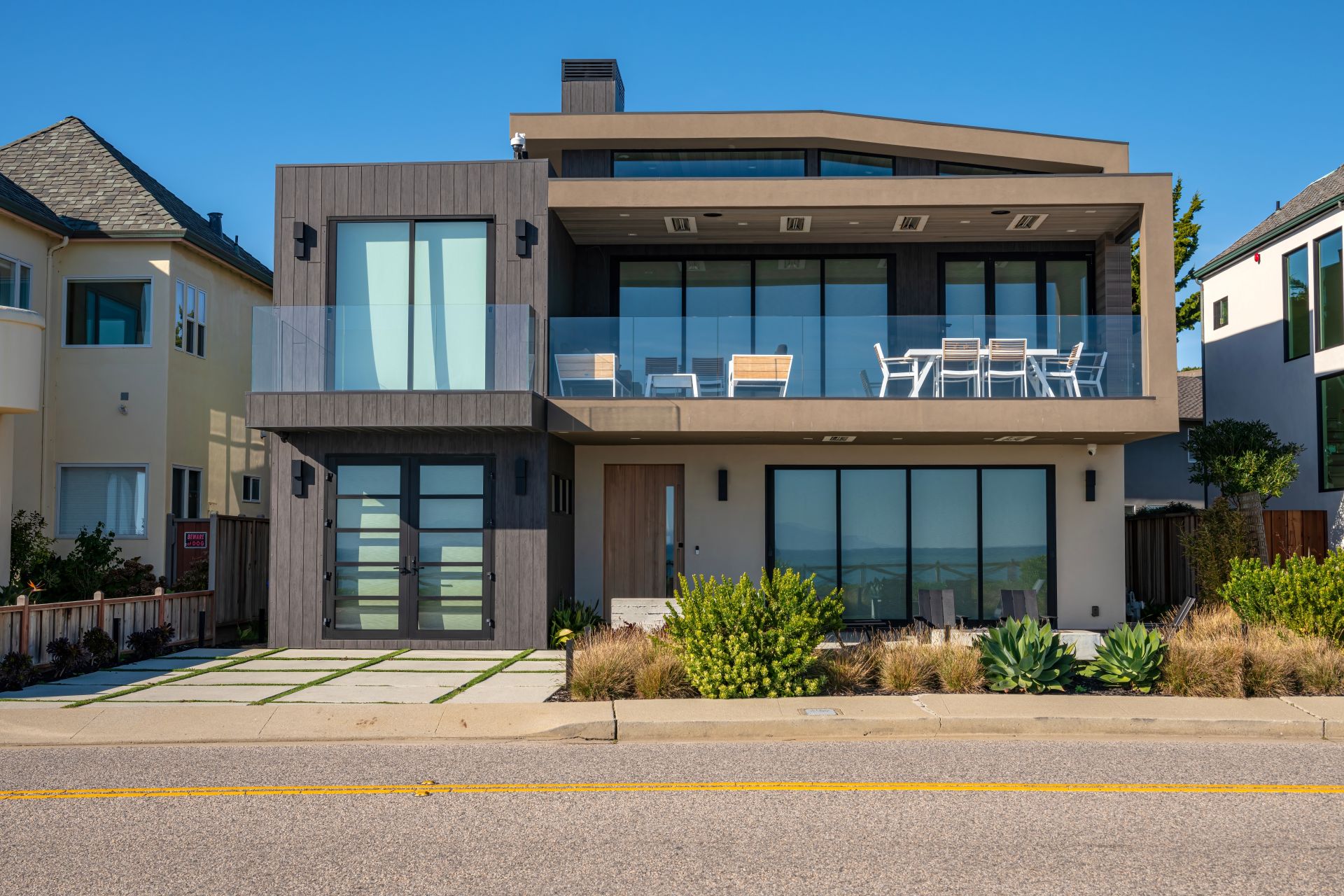 Moden houses near the shoreline Santa Cruz California.