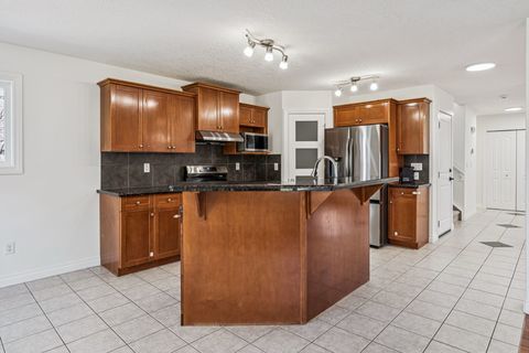 22-sherwood-cove-nw-kitchen